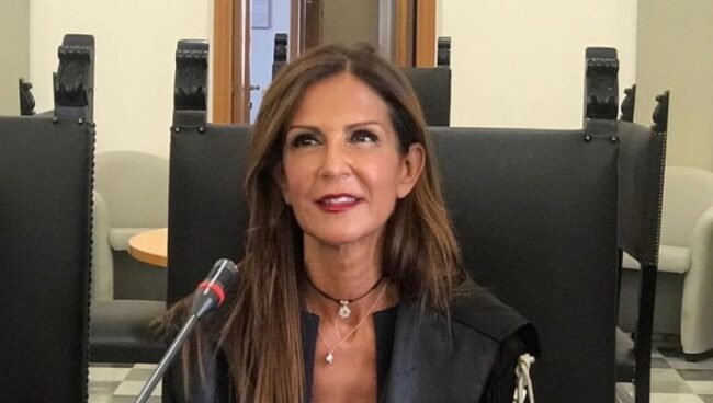 Blitz notturno nel Tribunale per i minorenni, a soqquadro l’ufficio del procuratore Caramanna