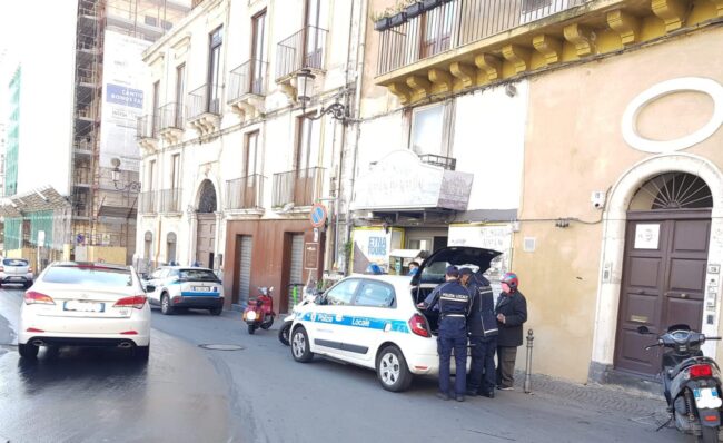 Guida senza casco e assicurazione, controlli stradali nel Catanese