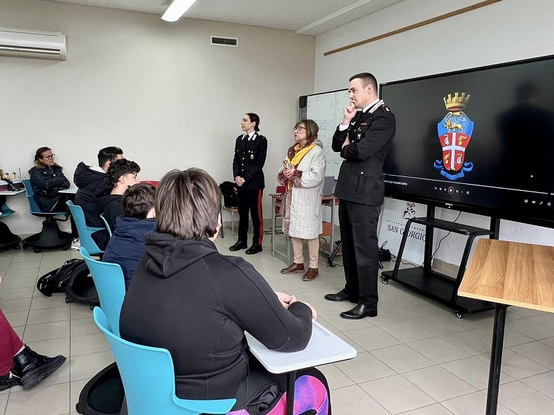 “Legalità e…sogni”, l’I.C. “San Giorgio” di Catania incontra il Comando Carabinieri di Librino – LE FOTO