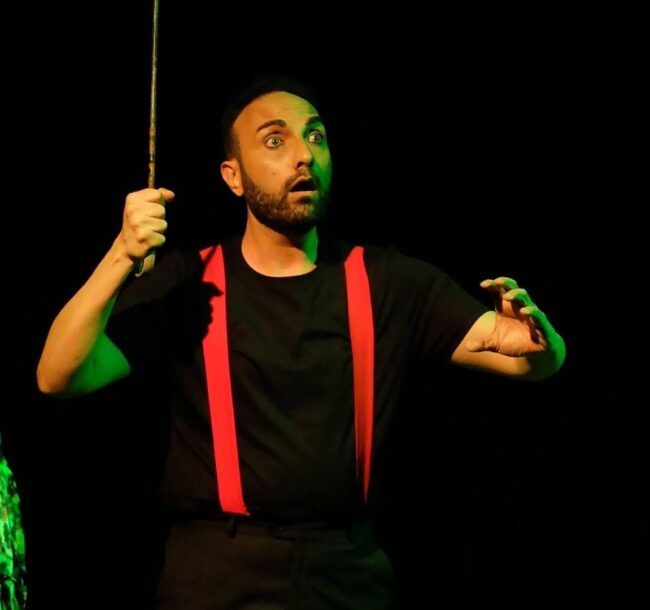 Sold out e standing ovation per “Quel Santo di mio padre” storia di mafia e famiglia vista con gli occhi di un bambino