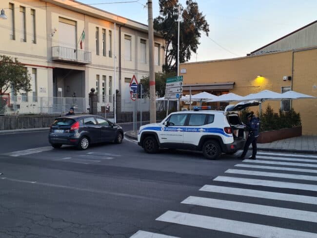 Posti di blocco a San Gregorio per garantire la sicurezza stradale