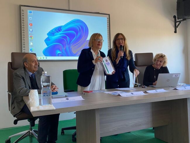 Il Lions Club Catania Vallis Viridis incontra il Wojtyla e porta l’educazione civica a scuola