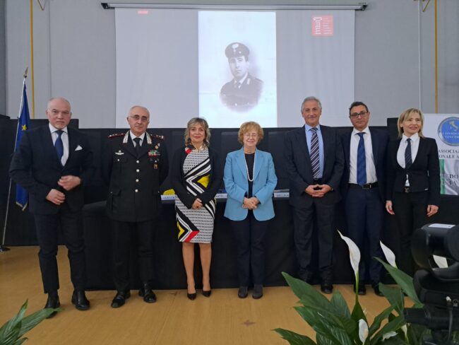 Il Liceo Classico “M. Cutelli e C. Salanitro” ricorda Alfredo Agosta: lotta alla mafia e legalità – LE INTERVISTE
