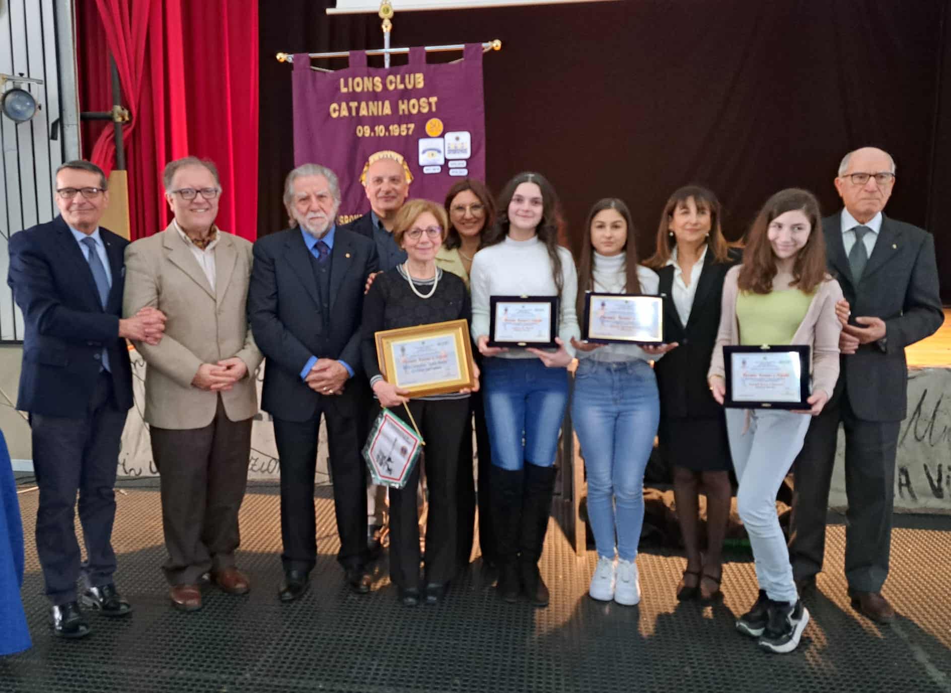 Festa all’I.C. “A. Malerba” di Catania per la premiazione del concorso “Nonni e nipoti” – VIDEO INTERVISTA e FOTO