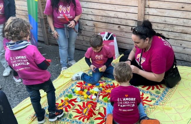 A Catania manifestazione arcobaleno: “Giù le mani dai nostri figli”, le parole di Liotta e Giacone