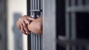 Detenuto nel carcere Barcellona Pozzo di Gotto ingoia 3 lamette: ricoverato in gravi condizioni