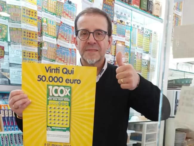 Sicilia baciata dalla fortunata, in un bar vinti 50mila euro con un Gratta e Vinci. Parla il titolare: “Sono felice”