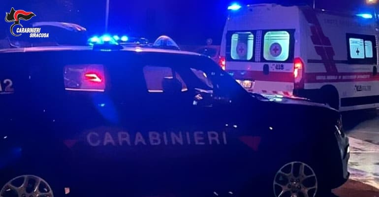Panico ad Ortigia, 50enne provoca incidente e aggredisce i carabinieri: arrestato
