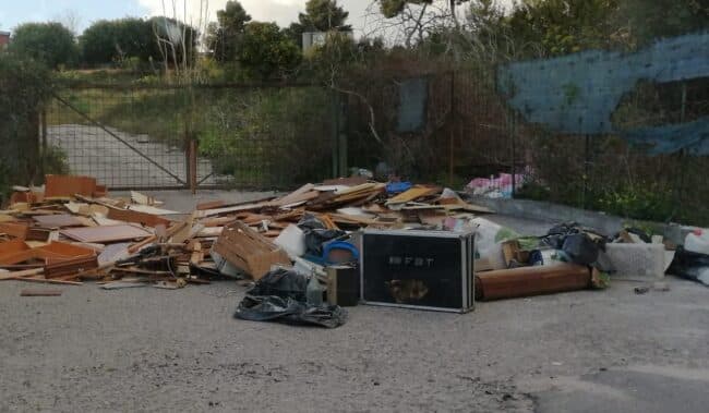 Catania, strade pattumiera e problemi nella raccolta differenziata. Parla Ferrara