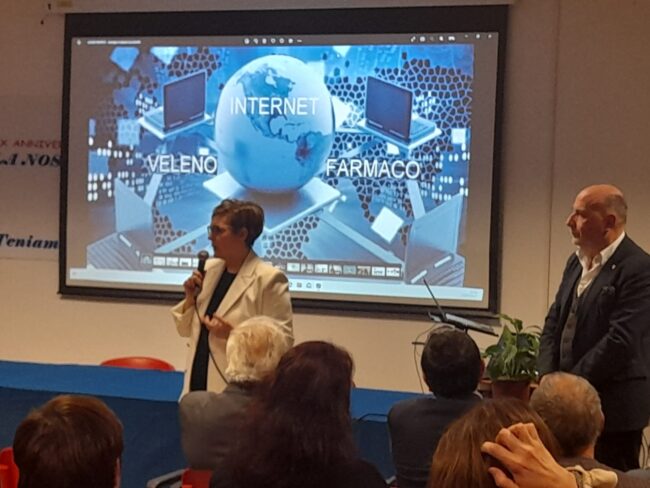 I pericoli della Rete: conferenza per genitori e docenti all’I.C. “Ercole Patti” di Trecastagni
