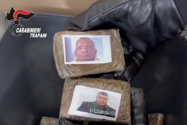 Sequestrati 13 chili di droga con immagini Riina e Messina Denaro