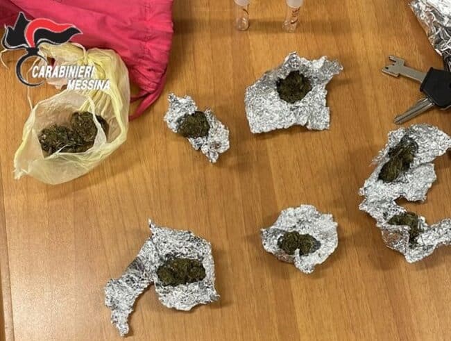 Droga addosso e in casa, arrestato incensurato col Reddito di Cittadinanza