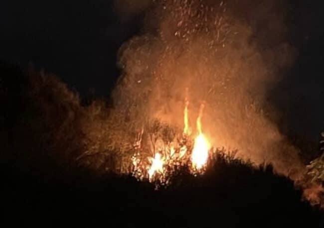 Fuochi d’artificio causano incendio a Erice
