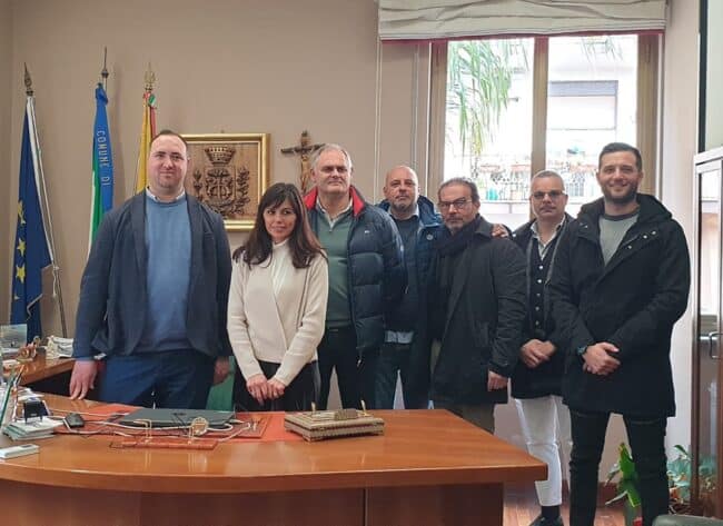 Più di 3mila loculi e 30 cappelle, firmato il contratto per il nuovo cimitero di Gravina di Catania