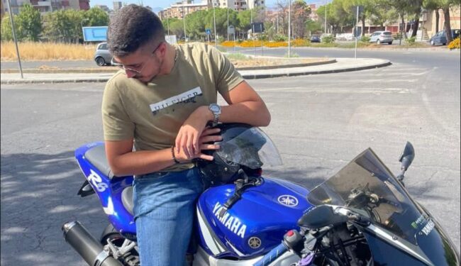 Lutto cittadino oggi a Paternò per l’ultimo saluto a Gabriele Longo