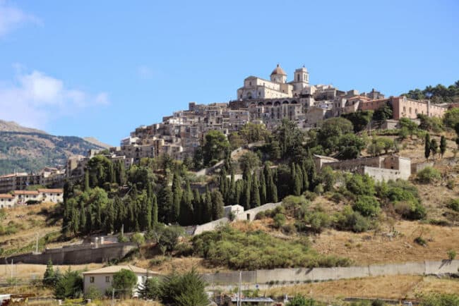 Turista morta colpita da un albero, chiesti 2,5 milioni alla Regione Siciliana