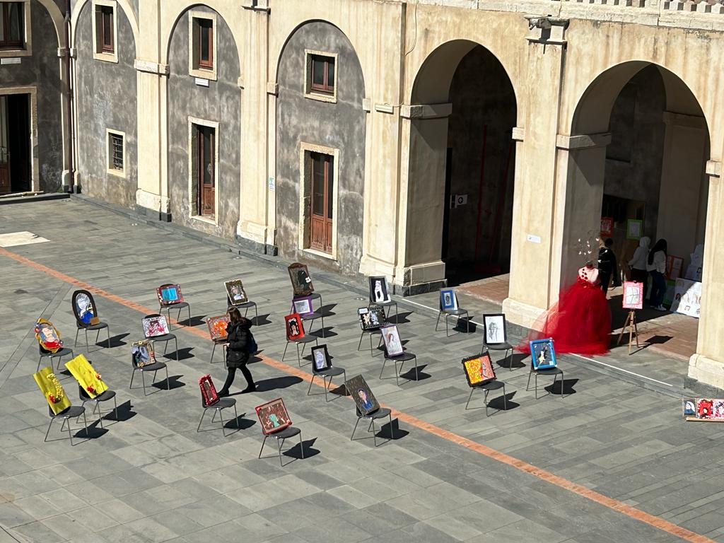Mostra “Volti di donne”, protagonisti gli studenti dell’I.C. “Cavour” di Catania