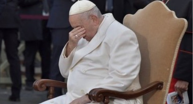 Papa Francesco ricoverato al Policlinico Gemelli di Roma per una infezione respiratoria