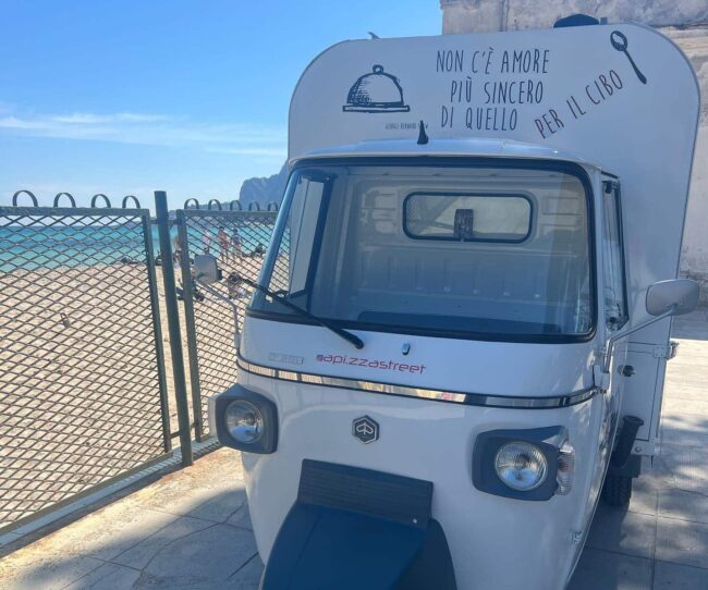 Torna a Palermo sfornando pizze con la motoape: il sogno di Vincenzo De Simone