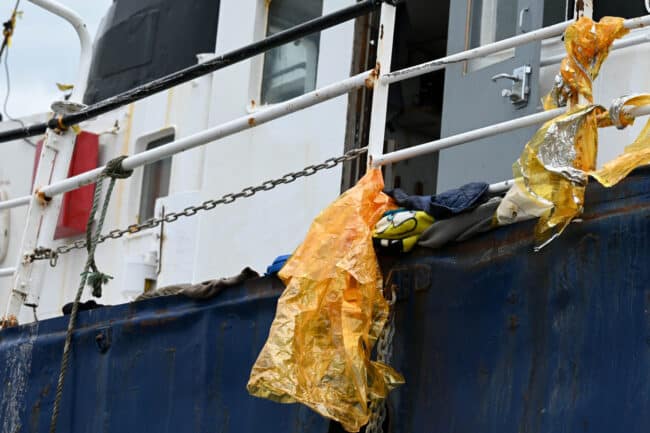 Nave Peluso arriva a Catania con 201 migranti. Altri 299 sbarcano al porto di Augusta – FOTO