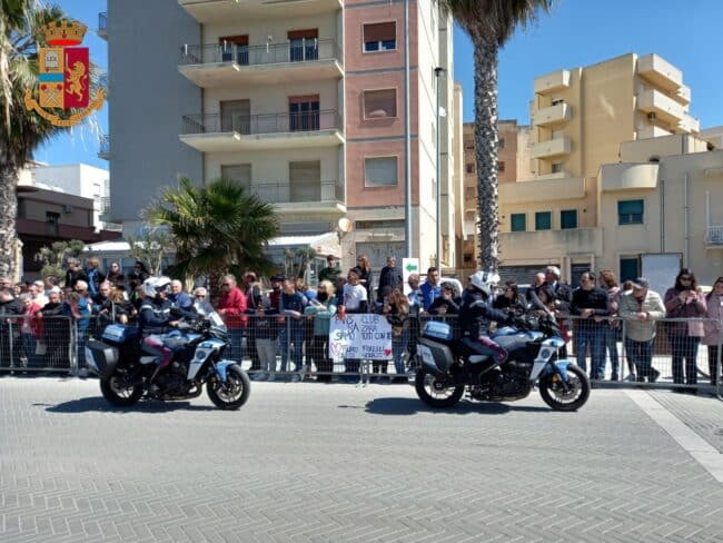 Giro di Sicilia, il vincitore della prima tappa: le modifiche sulla viabilità a Giarre, scuole chiuse