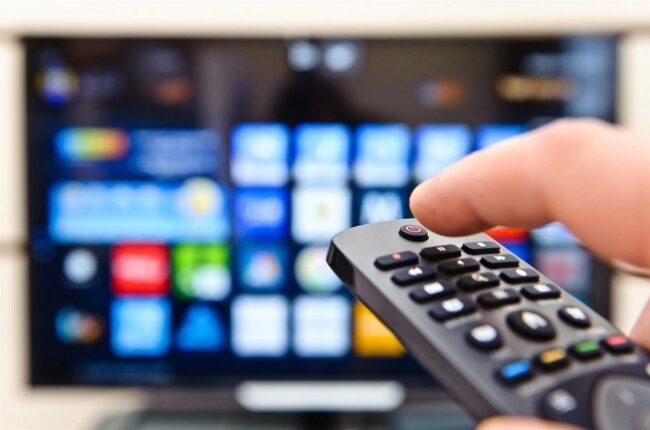 Film e partite in streaming, svolta in arrivo: multe di 5mila euro e siti oscurati sul momento