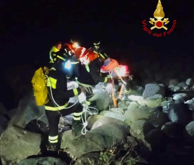 Si ferisce al ginocchio e rimane bloccata, soccorsa una donna ad Acireale