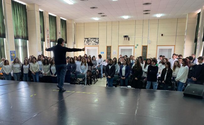Nasce dal Liceo Classico “M. Cutelli e C. Salanitro” il primo Coro Regionale dei Licei Classici, oggi le prime prove in plenaria
