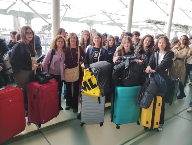 “Let’ go to London”, 70 Studenti del “La Mela-Mazzini” di Adrano in partenza per Londra