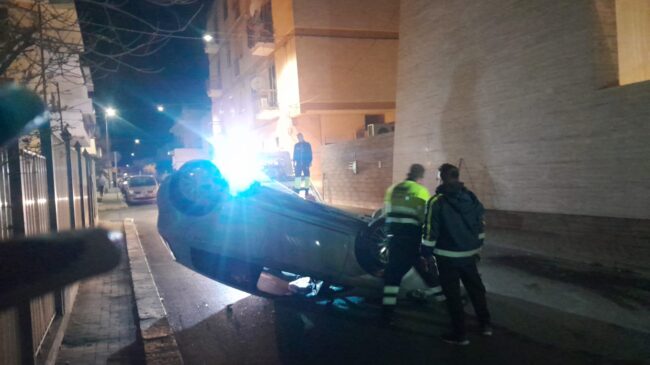 Incidente a Comiso, violento impatto causa quattro feriti