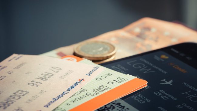 Caro-voli per Natale, Antitrust avvia indagine sui prezzi dopo denuncia Codacons