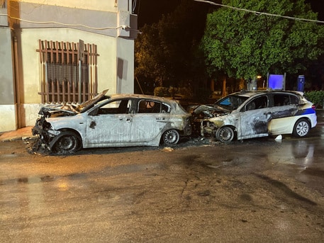 Incendiate due vetture della municipale di Campobello di Mazara, denunciato il presunto autore