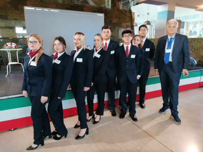 Studenti dell’Istituto Alberghiero “Karol Wojtyla” di Catania in prima fila per “Mira al futuro”