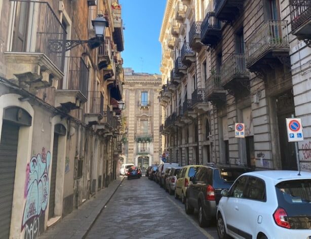 Nuovo basolato lavico in via Spadaro Grassi a Catania: piano viario alternativo, ecco cosa cambierà