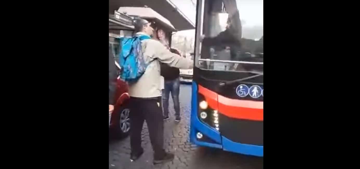 Autista del bus aggredito a Catania, i sindacati: “Non si tratta di un caso isolato”