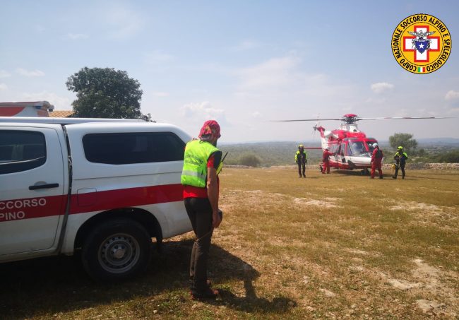Turista si infortuna nei Laghetti di Cavagrande, soccorsa dal SASS