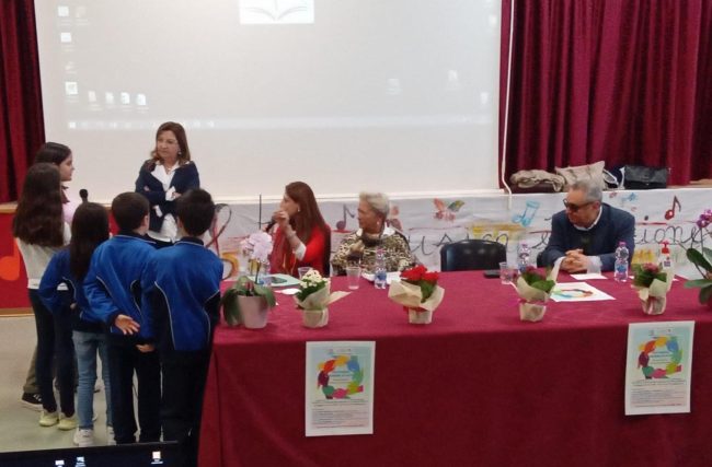 Scuola Cavour, seminario di sensibilizzazione e prevenzione sul bullismo e il cyberbullismo: “Aiutiamoci… insieme si può!”