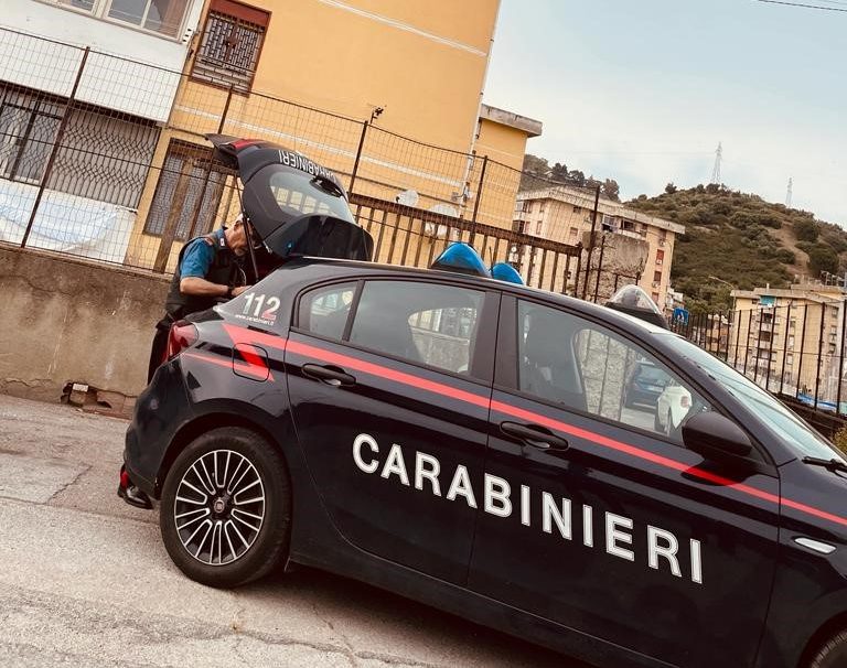 Controlli a Messina, coppia di spacciatori incastrata dai carabinieri