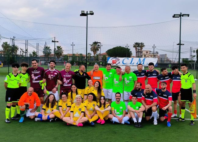 “Dai un calcio al linfoma”, la partita tra ex pazienti e medici commuove Catania