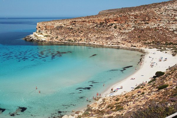 Estate 2023, auto vietate a Lampedusa e Linosa: firmato il decreto