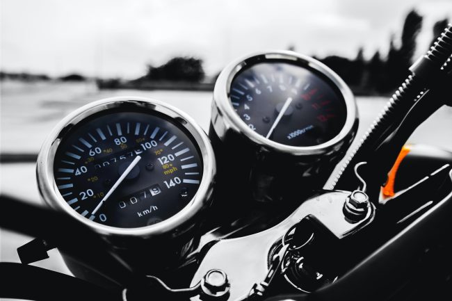 Motociclista senza vita sulla Statale 113, è mistero sulla morte
