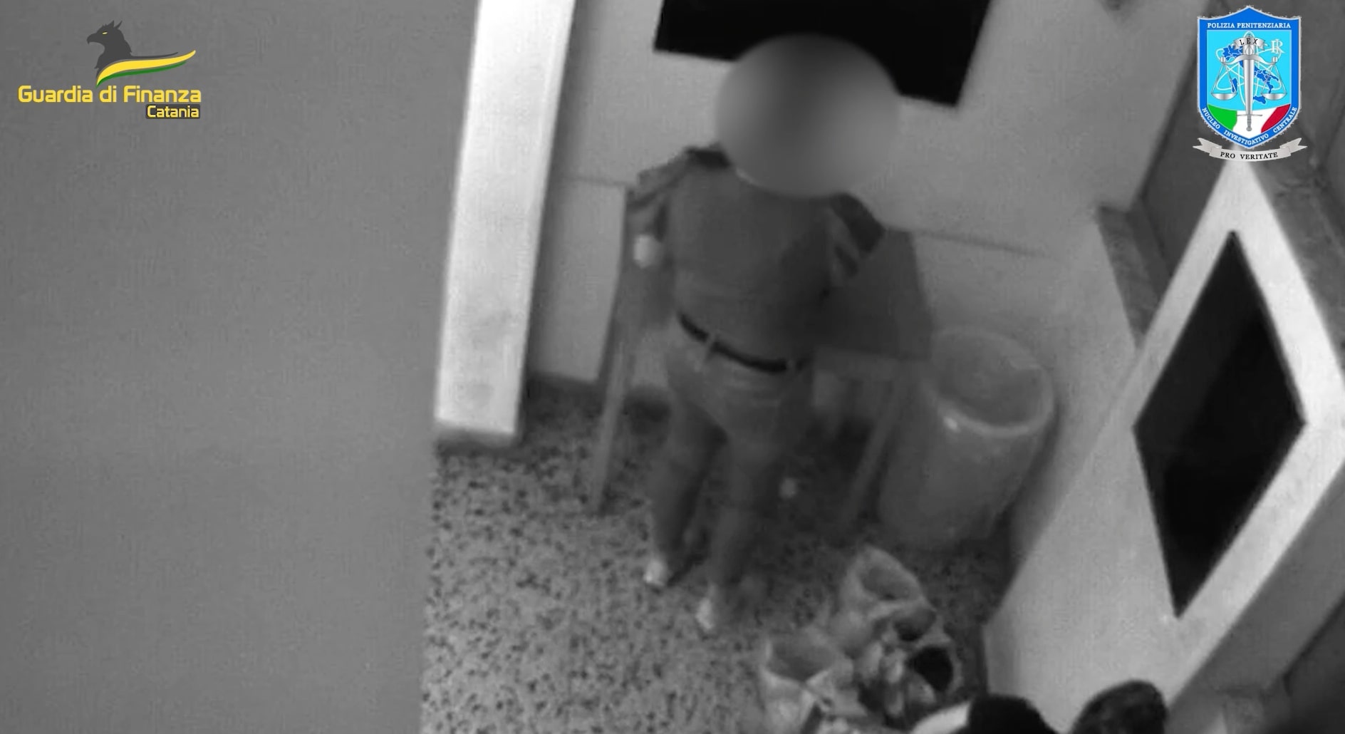 Detenuti “pentiti”, scoperto giro di droga e cellulari nel carcere di Augusta: fondamentale il ruolo delle donne