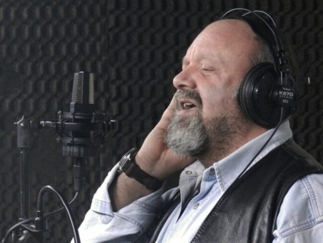 Addio al cantante palermitano Pino Giardina, stroncato da un malore