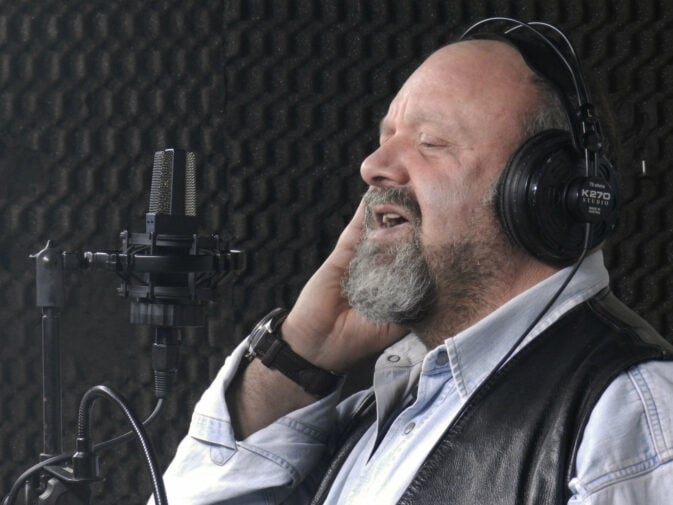 Addio al cantante palermitano Pino Giardina, stroncato da un malore
