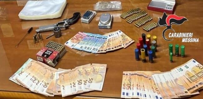 Arrestato pusher del Messinese col Reddito di Cittadinanza, in casa oltre 10mila euro – VIDEO