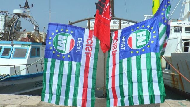 Sciacca, mobilitazione marinerie contro l’Ue che vuole limitare pesca a strascico