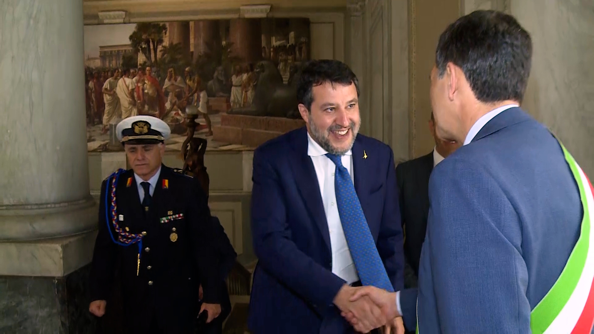 Salvini al Municipio di Catania per incontrare Trantino – FOTO E VIDEO