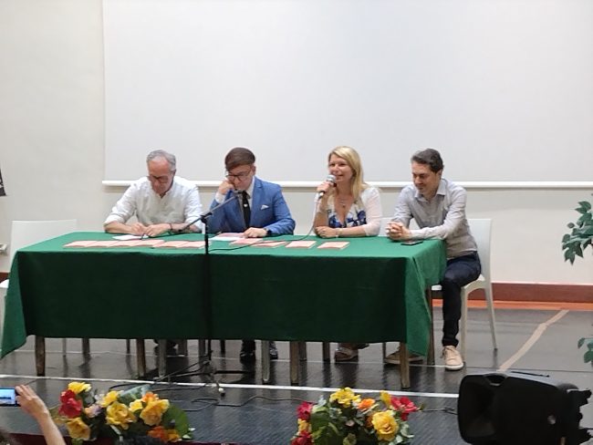 La prima volta a Catania, Diario intimo della città etnea: riflessioni di tanti autori locali