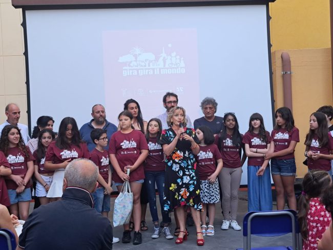 Al Liceo Classico “Cutelli e Salanitro” si inaugura l’Arena, tre progetti significativi ritrovano vita sullo schermo – LE FOTO