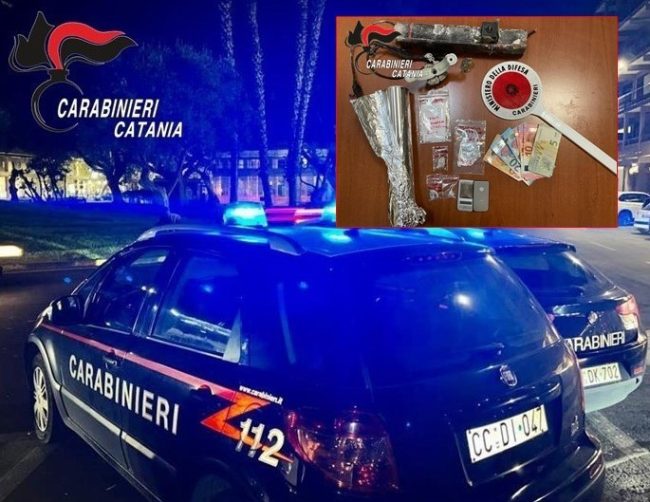 Controlli nelle piazze di spaccio di Catania, un arresto in un vicolo del quartiere